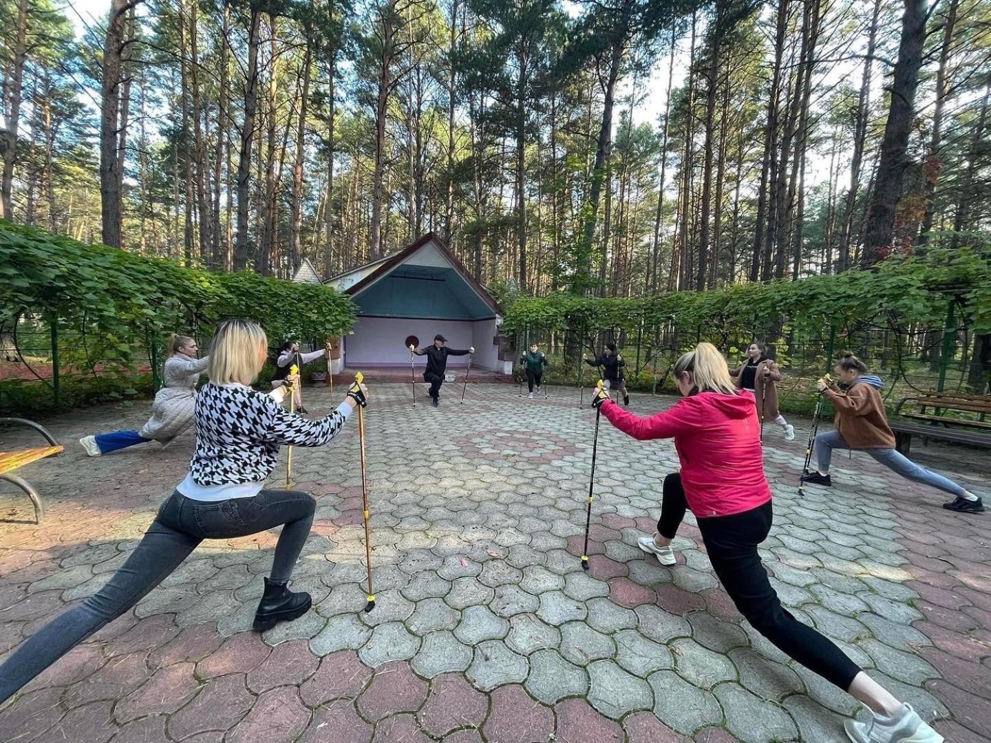 Санаторій Червона Калина Zhobryn エクステリア 写真